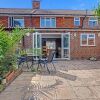 Отель Heathrow Living St Annes Svcs Hse 5 BDRM, фото 1