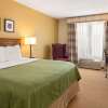Отель Country Inn & Suites by Radisson, Salina, KS, фото 6