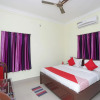 Отель OYO 13859 Soveet Residency, фото 8