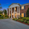 Отель Chic 8BR with Heated Pool & Waterview, фото 24