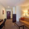 Отель Comfort Suites University, фото 17