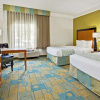 Отель La Quinta Inn N Suites Convention Center, фото 3