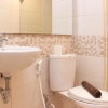 Отель Nice And Cozy 1Br At Tamansari Iswara Apartment, фото 23