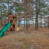 Отель Broken Bow Cabin w/ Hot Tub & Deck - 4 Mi to Lake!, фото 10