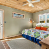 Отель Casa Lola - Gorgeous Light-filled Home, Walk to The Plaza and The Railyard, фото 5