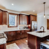 Отель New W/pool & Private Hot Tub, Walk To Gondola 3 Bedroom Townhouse, фото 13