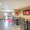 Отель Econo Lodge Inn & Suites Evansville, фото 20