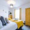 Отель Spacious 2-Bed City-Centre Cottage in Chester by 53 Degrees Property - Ideal for Groups & Couples - , фото 5