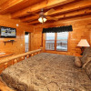 Отель Wavyleaf Retreat - Four Bedroom Cabin, фото 3