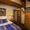 Отель Cottam's Lodge by Alpine Village Suites, фото 5