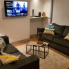 Отель Ideal Home away in Smithalls, Bolton в Болтоне