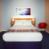 Отель Travelodge Llanelli Cross Hands, фото 4