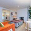 Отель Beautiful 2 Bedroom Townhouse With Garden in Kentish Town, фото 11