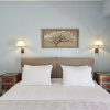 Отель Fabulous 3BD Apt close to Kalimarmaro, фото 3