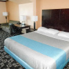 Отель La Quinta Inn & Suites Joshua, фото 5