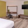 Отель Holiday Inn Express & Suites St. Petersburg - Madeira Beach, an IHG Hotel в Бей-Пайнс