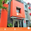 Отель Orange Inn Hotel Mangga Besar, фото 1