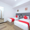 Отель OYO 44043 First Garden Hotel, фото 3