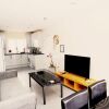 Отель Unique & Luxurious 2bed Apartment London, фото 5