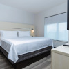 Отель Holiday Inn Express & Suites, International Drive, an IHG Hotel, фото 6