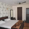 Отель S S Kingdom & Holiday Resort, фото 1