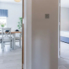 Отель Beach Haven Hideout - 2 Bedroom - Milford Haven, фото 16