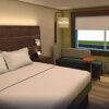 Отель Holiday Inn Express & Suites Calgary Airport Trail NE, an IHG Hotel, фото 8