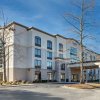 Отель Comfort Suites Alpharetta/Roswell - Atlanta Area в Альфаретте