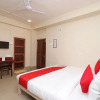 Отель OYO 7933 Hotel Trimurty International, фото 24