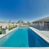 Отель Brand-new Desert W/ Private Backyard Oasis 3 Bedroom Home, фото 14