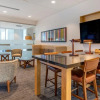 Отель Holiday Inn Express & Suites Phoenix Dwtn - State Capitol, an IHG Hotel, фото 11