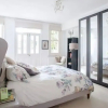 Отель Stylish And Spacious 3 Bed Gdn Flat In Kensington, фото 6