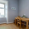 Отель Stylish/spacious/central! Fab Festival Flat For 4, фото 11