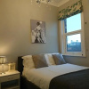 Отель Entire 2-bedroom house with garden, фото 8