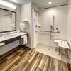 Отель Hampton Inn & Suites Franklin Berry Farms, фото 31