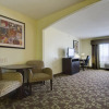 Отель Holiday Inn Express & Suites Kansas City Sport Complex Area, фото 1