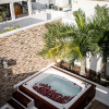 Отель Penthouse Beach Holiday Private Jacuzzi Bbq Family Friendly Maid Service, фото 18