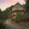 Отель Bearfoot Lodge at Lake Arrowhead в Блу Джей