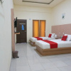 Отель RedDoorz Syariah near Sultan Muhammad Kaharuddin Airport, фото 12
