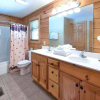 Отель Eagles Point Lodge 4 Bedroom Home with Hot Tub, фото 9
