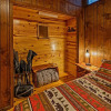 Отель Bear Creek Lodge and Cabins in Helen Ga - Pet Friendly, River on Property, Walking Distance to downt, фото 42