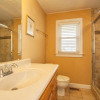 Отель Windward Mark by Oak Island Accommodations, фото 10