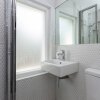 Отель 2 Bedroom House in Primrose Hill, фото 7