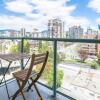 Отель Sunset Beach Walk 2BD+2BA+1PRK Yaletown, фото 8