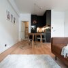 Отель Renovated Chic Studio 5 Min to City Ctr, фото 10