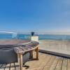 Отель Beachfront Malibu Apartment w/ Ocean-view Balcony, фото 15
