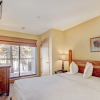 Отель Wake up to Winter Wonderland 1Br 1Ba-Downtown Breck Sleeps 4, фото 4