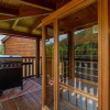 Отель Moose Behaving 2 Br cabin by RedAwning, фото 18