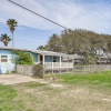 Отель Cozy Texas Cottage < 2 Mi to Rockport Beach!, фото 15