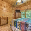 Отель Bearly Makin It 1 Bedroom Arcade Pool Access Hot Tub Sleeps 6, фото 14